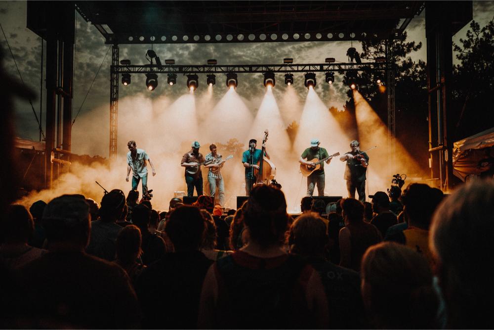 BlueOx_Saturday-229_pert_near_sandstone_photo_by_SCOTIFY Pert Near Sandstone Blue Ox Music Festival Stage