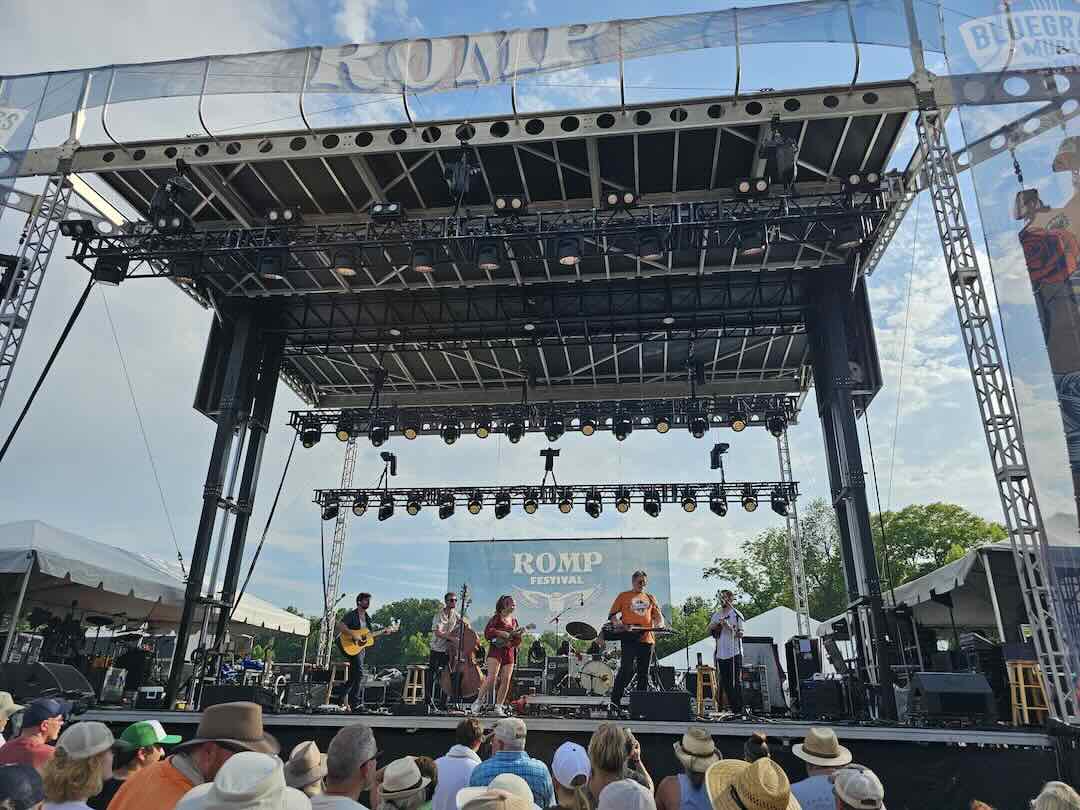 ROMP Festival 2024_Jerry Douglas joins Sierra Hull_photog_LauraRay ROMP Festival 2024_Jerry Douglas joins Sierra Hull_photog_LauraRay