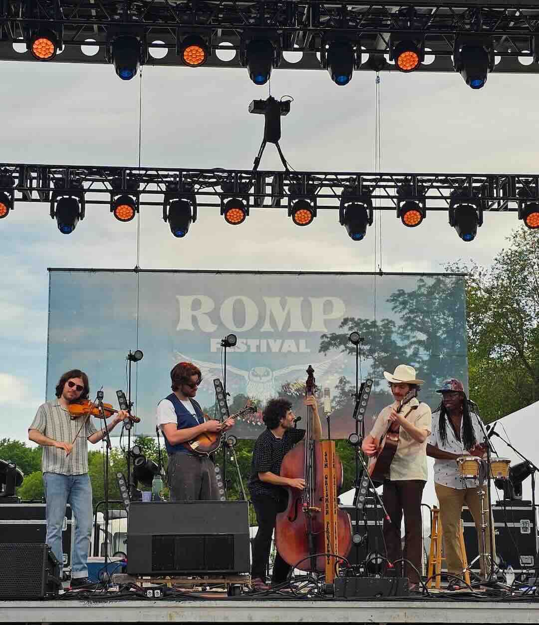 ROMP Festival 2024_Sam Grisman Project_photog_LauraRay ROMP Festival 2024_Sam Grisman Project_photog_LauraRay