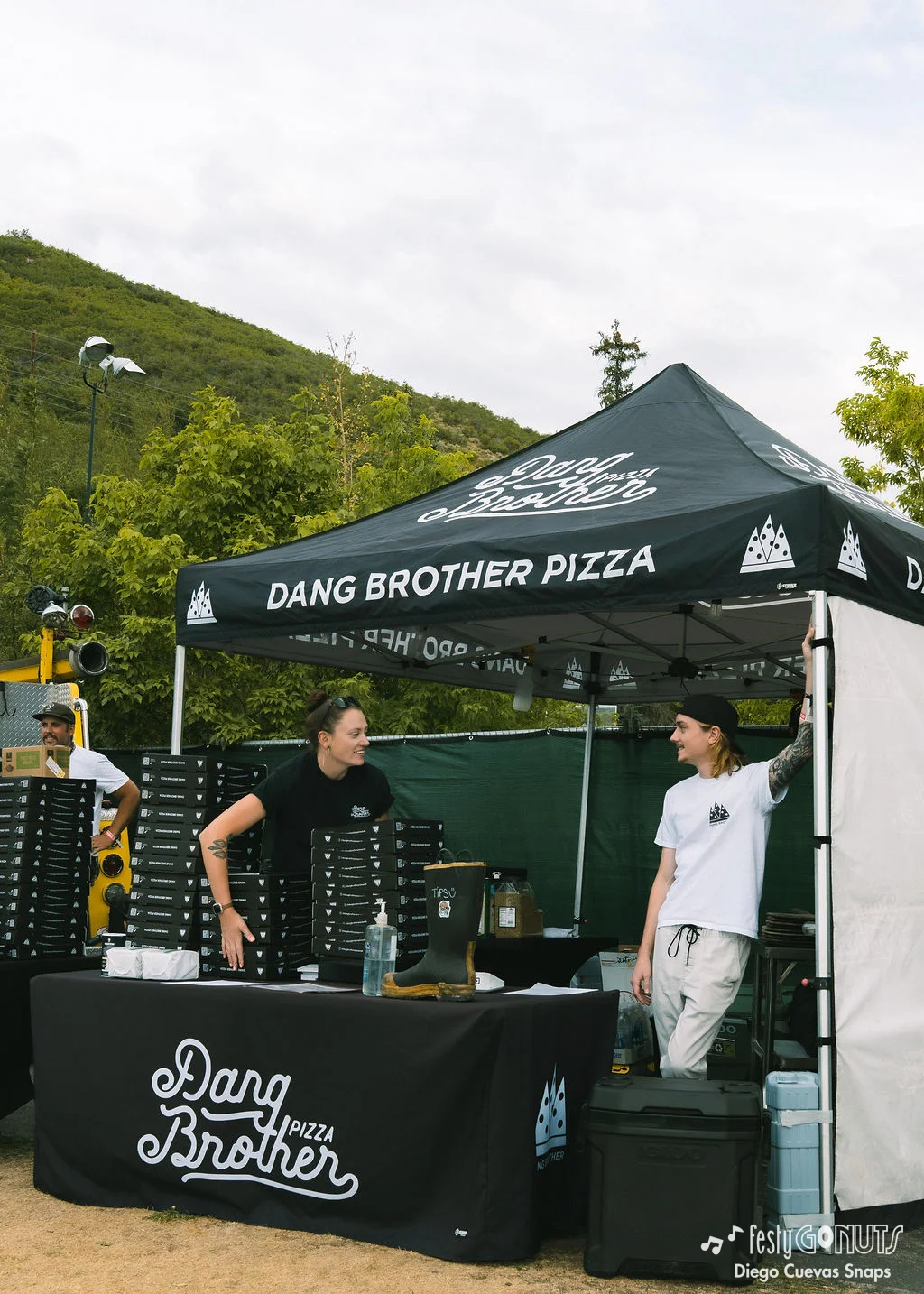 Park-City-Song-Summit-2025-Diego-Cuevas-for-Festy-GoNuts-DSC03491 “Dang Brother Pizza” | Park City Song Summit 2025 | Deigo Cuevas Snaps for Festy GoNuts